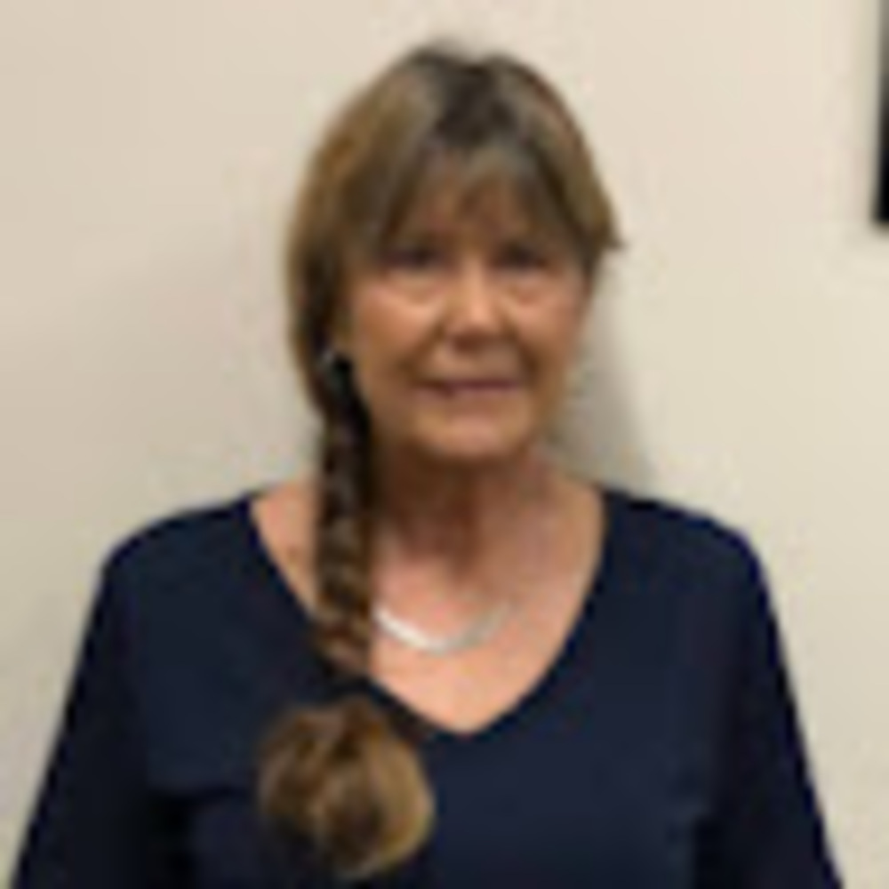 Meet your Posher, Myrna